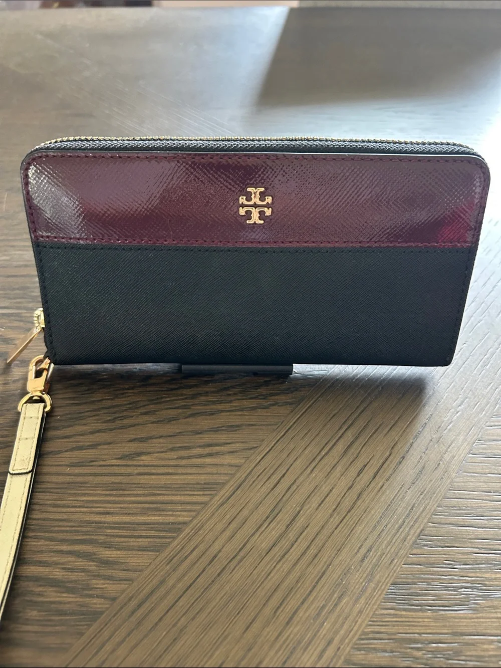 Tory Burch Emerson Mixed Material Continental Wristlet Clutch Wallet LIKE NEW